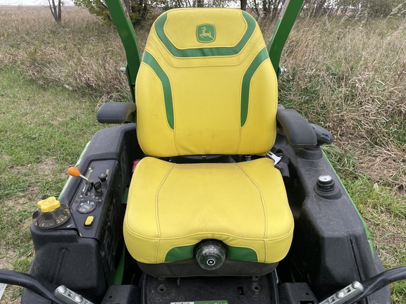 2025 John Deere Z950M Mower/Zero Turn