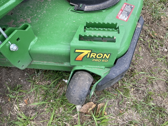 2025 John Deere Z950M Mower/Zero Turn