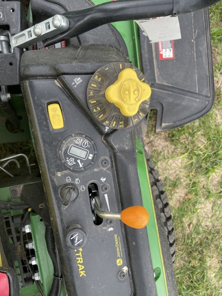 2025 John Deere Z950M Mower/Zero Turn