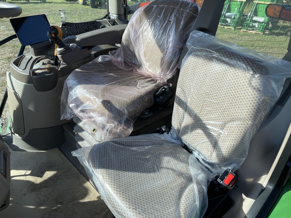 2024 John Deere 6R 195 Tractor