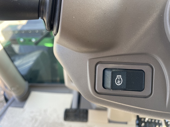 2024 John Deere 6R 195 Tractor