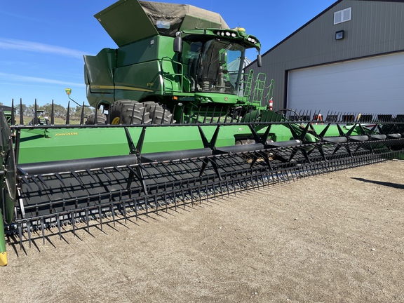 2017 John Deere 640FD Header Combine