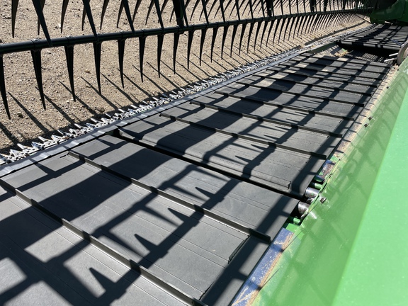 2017 John Deere 640FD Header Combine