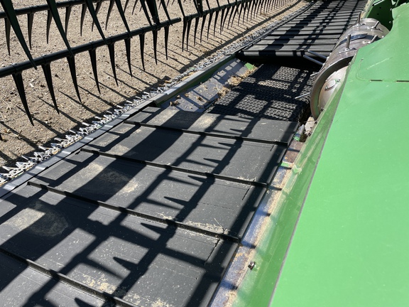 2017 John Deere 640FD Header Combine