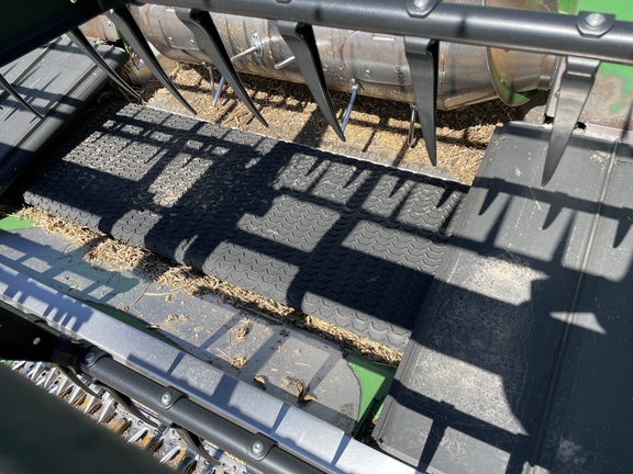 2017 John Deere 640FD Header Combine