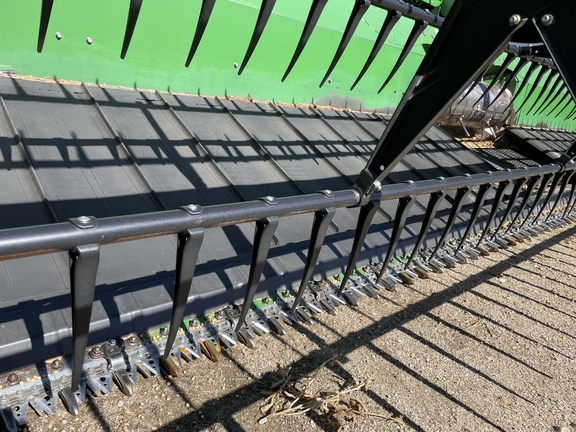 2017 John Deere 640FD Header Combine