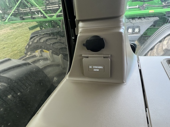 2024 John Deere 9R 590 Tractor 4WD