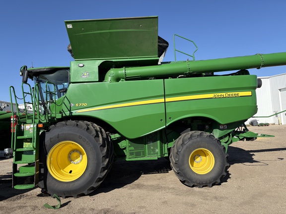 2022 John Deere S770 Combine
