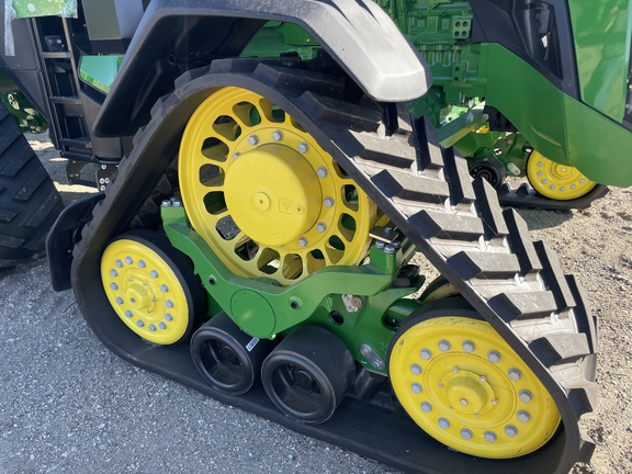 2025 John Deere 8RX 410 Tractor Rubber Track