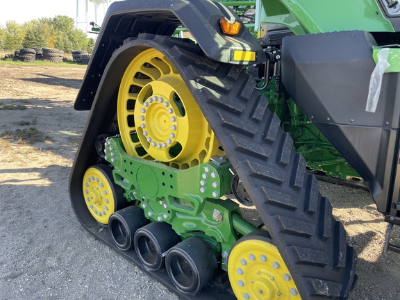 2025 John Deere 8RX 410 Tractor Rubber Track