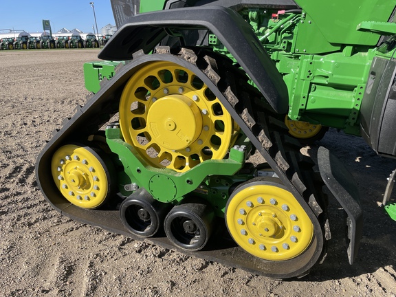 2025 John Deere 8RX 410 Tractor Rubber Track