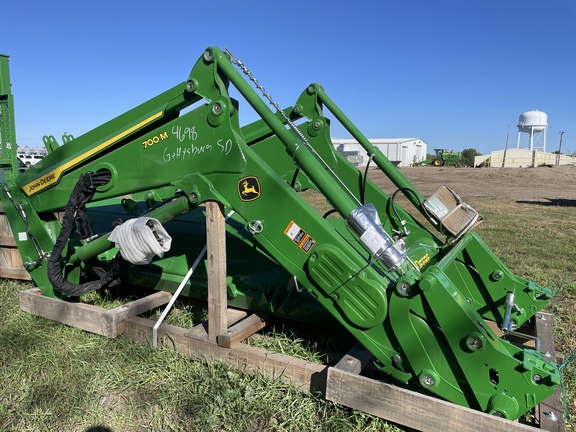 2025 John Deere 7R 250 Tractor