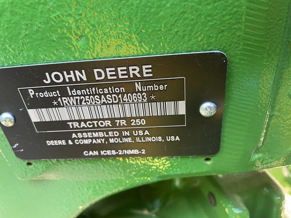 2025 John Deere 7R 250 Tractor