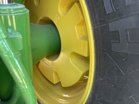 2025 John Deere 7R 250 Tractor