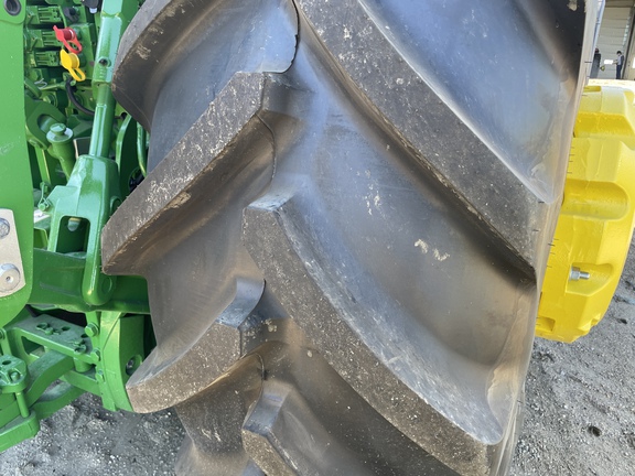 2025 John Deere 7R 250 Tractor