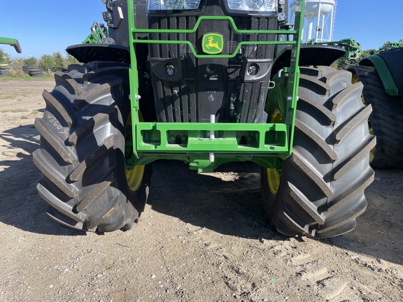 2025 John Deere 7R 250 Tractor