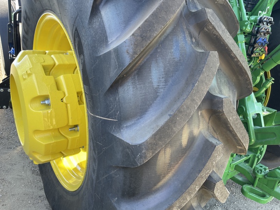 2025 John Deere 7R 250 Tractor