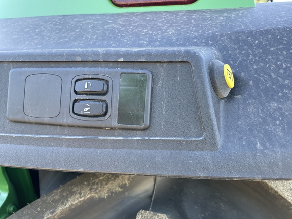 2025 John Deere 7R 250 Tractor