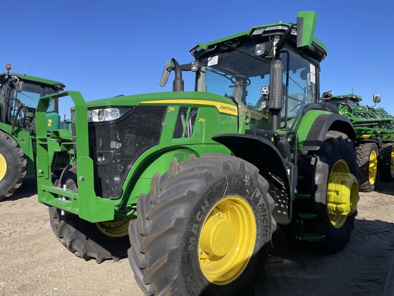 2025 John Deere 7R 250 Tractor