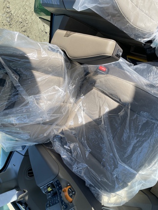 2025 John Deere 7R 250 Tractor