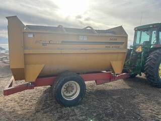 2000 Misc 3036 Feed Wagon