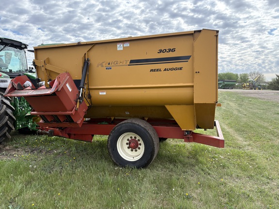 2000 Misc 3036 Feed Wagon