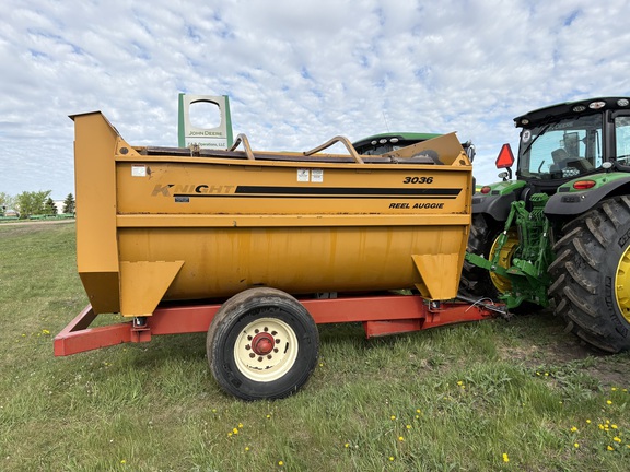 2000 Misc 3036 Feed Wagon