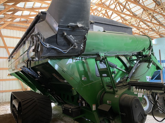 2022 Brent 1596 Grain Cart