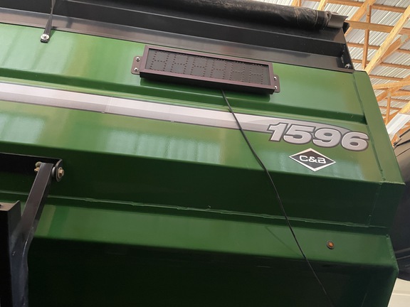 2022 Brent 1596 Grain Cart