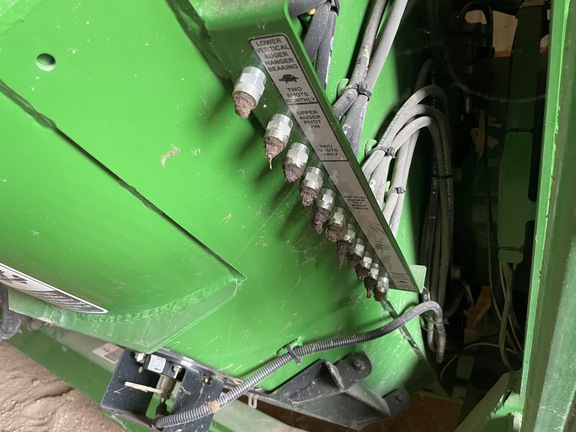 2022 Brent 1596 Grain Cart