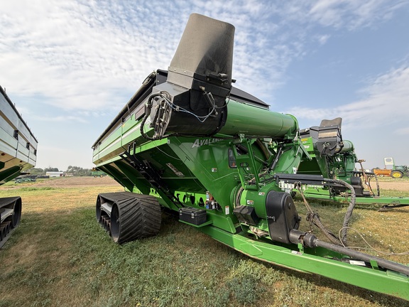 2022 Brent 1596 Grain Cart