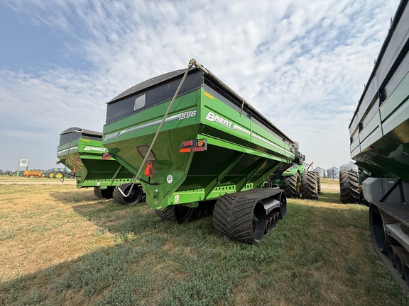 2022 Brent 1596 Grain Cart