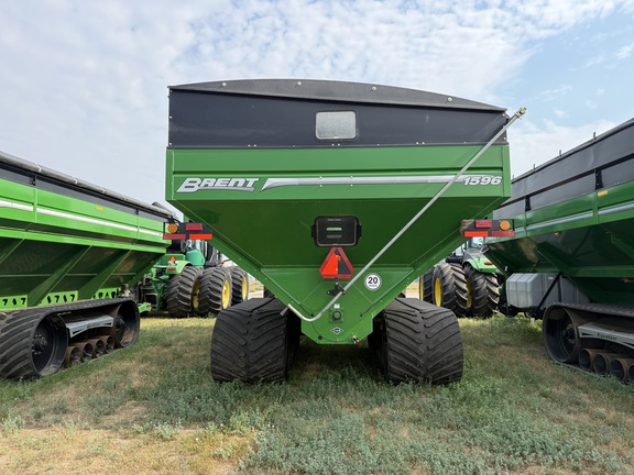 2022 Brent 1596 Grain Cart