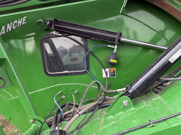 2022 Brent 1596 Grain Cart