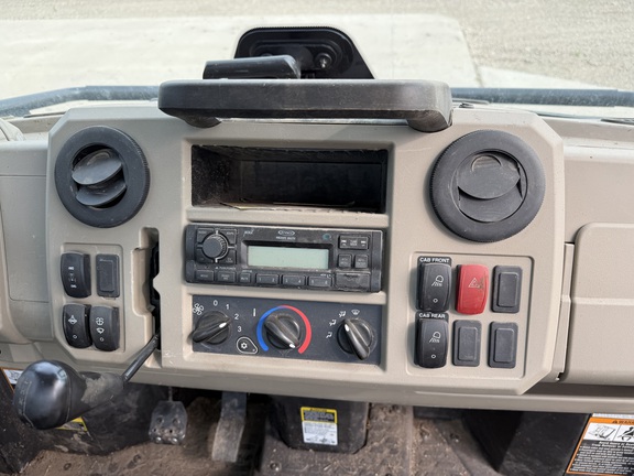 2024 John Deere XUV 835R ATV