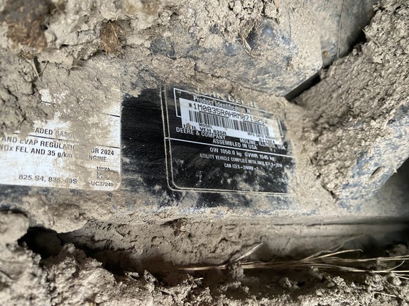 2024 John Deere XUV 835R ATV