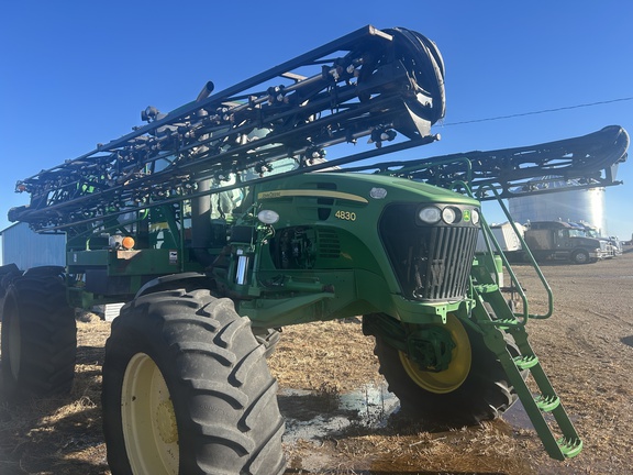 2008 John Deere 4830 Sprayer/High Clearance