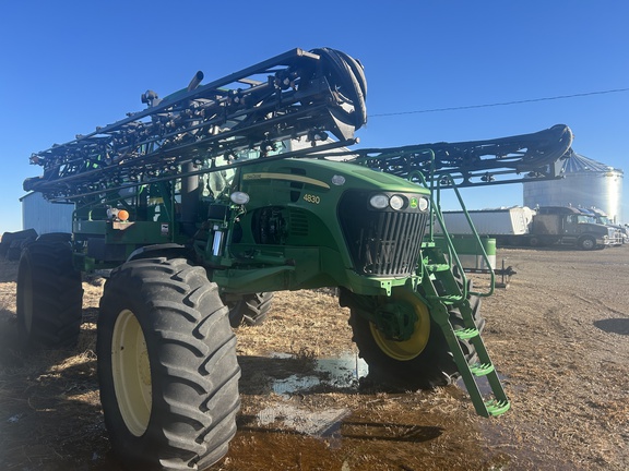 2008 John Deere 4830 Sprayer/High Clearance