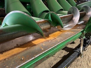 2010 John Deere 608C Header Corn Head