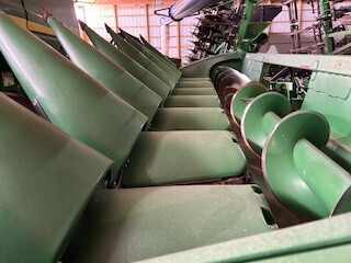 2010 John Deere 608C Header Corn Head