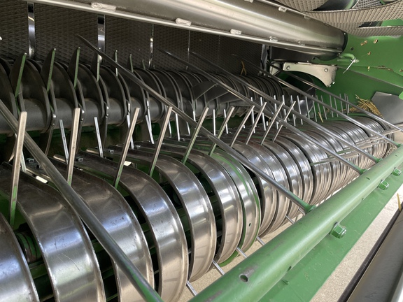 2020 John Deere 560M Baler/Round