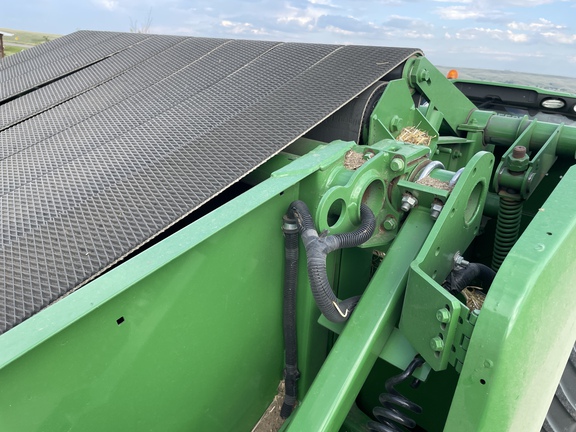 2020 John Deere 560M Baler/Round