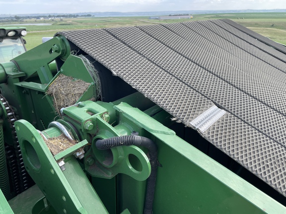 2020 John Deere 560M Baler/Round