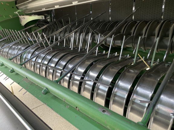 2020 John Deere 560M Baler/Round