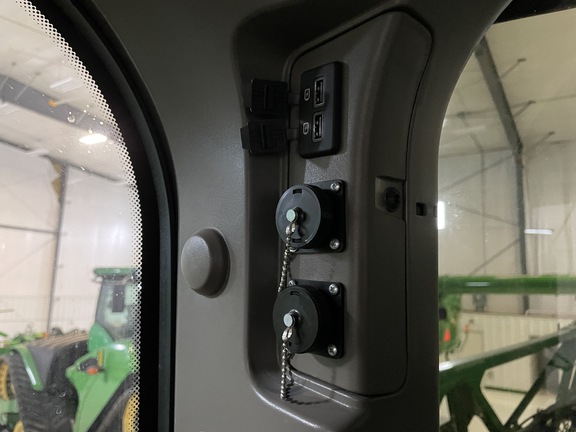 2023 John Deere 410R Sprayer/High Clearance