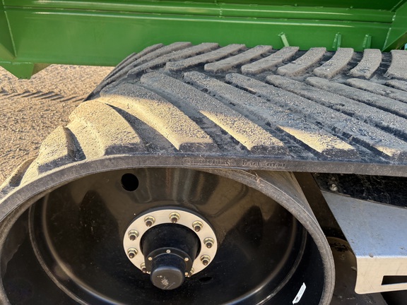 2022 Brent 2596 Grain Cart