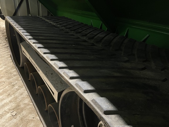 2022 Brent 2596 Grain Cart