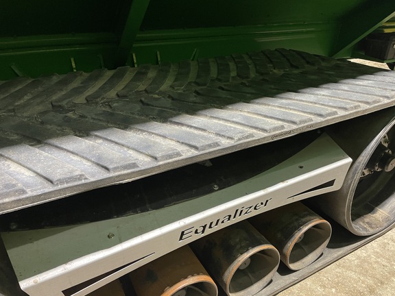 2022 Brent 2596 Grain Cart