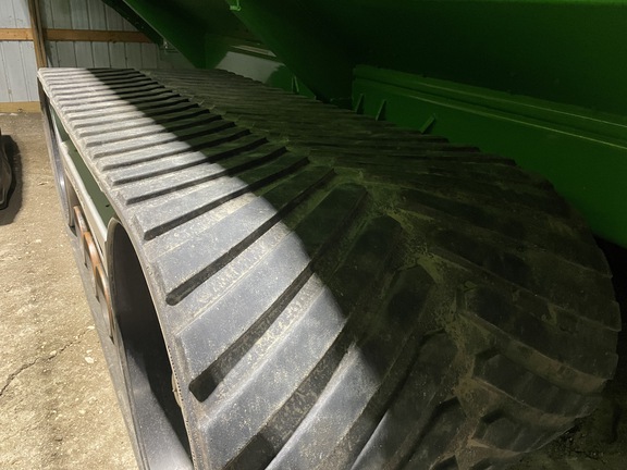 2022 Brent 2596 Grain Cart