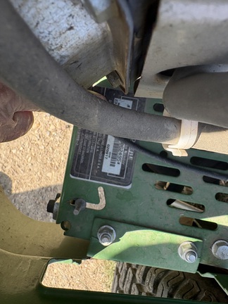 2017 John Deere Z335E Mower/Zero Turn